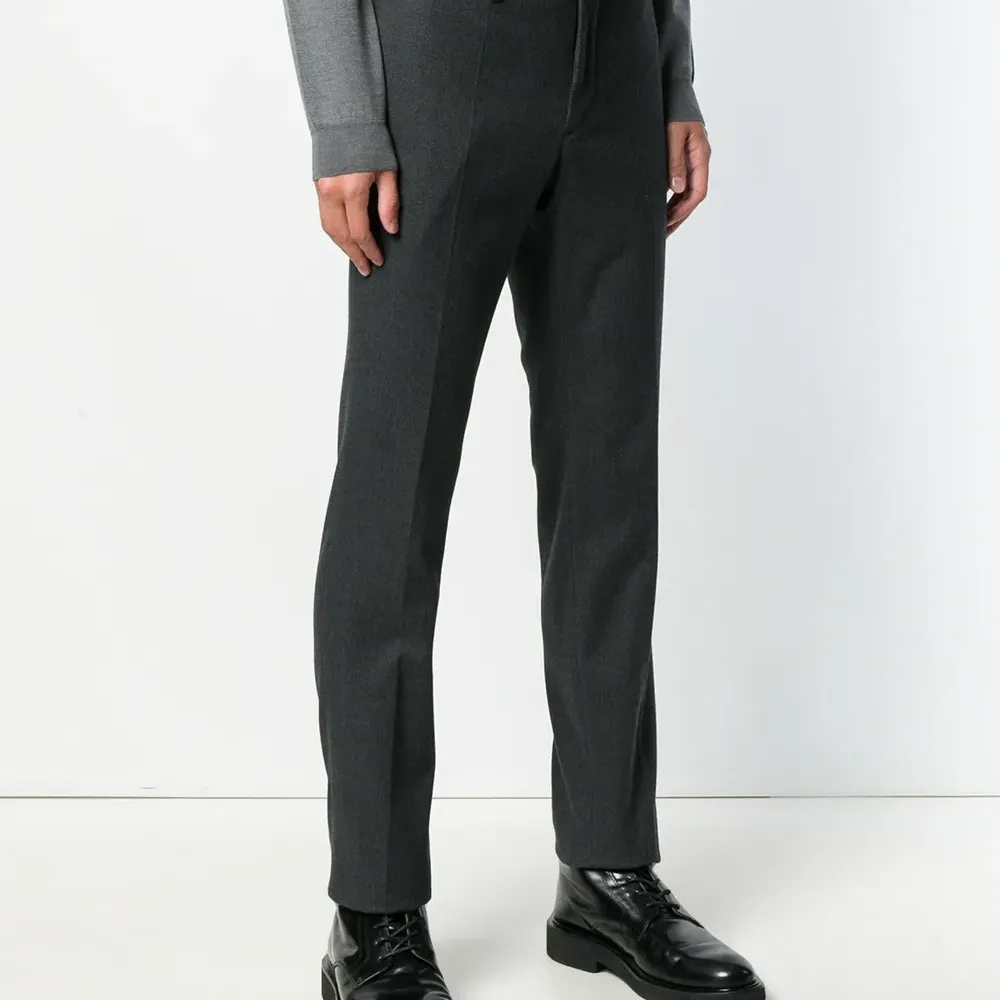 Брюки прямого кроя