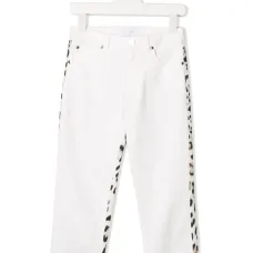 Белые джинсы с леопардовым принтом