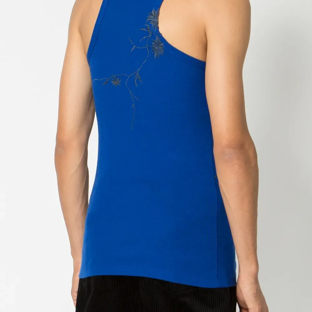 Топ с вышивкой