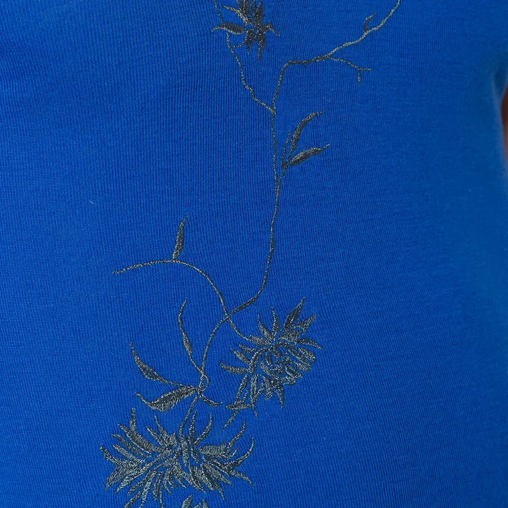 Топ с вышивкой