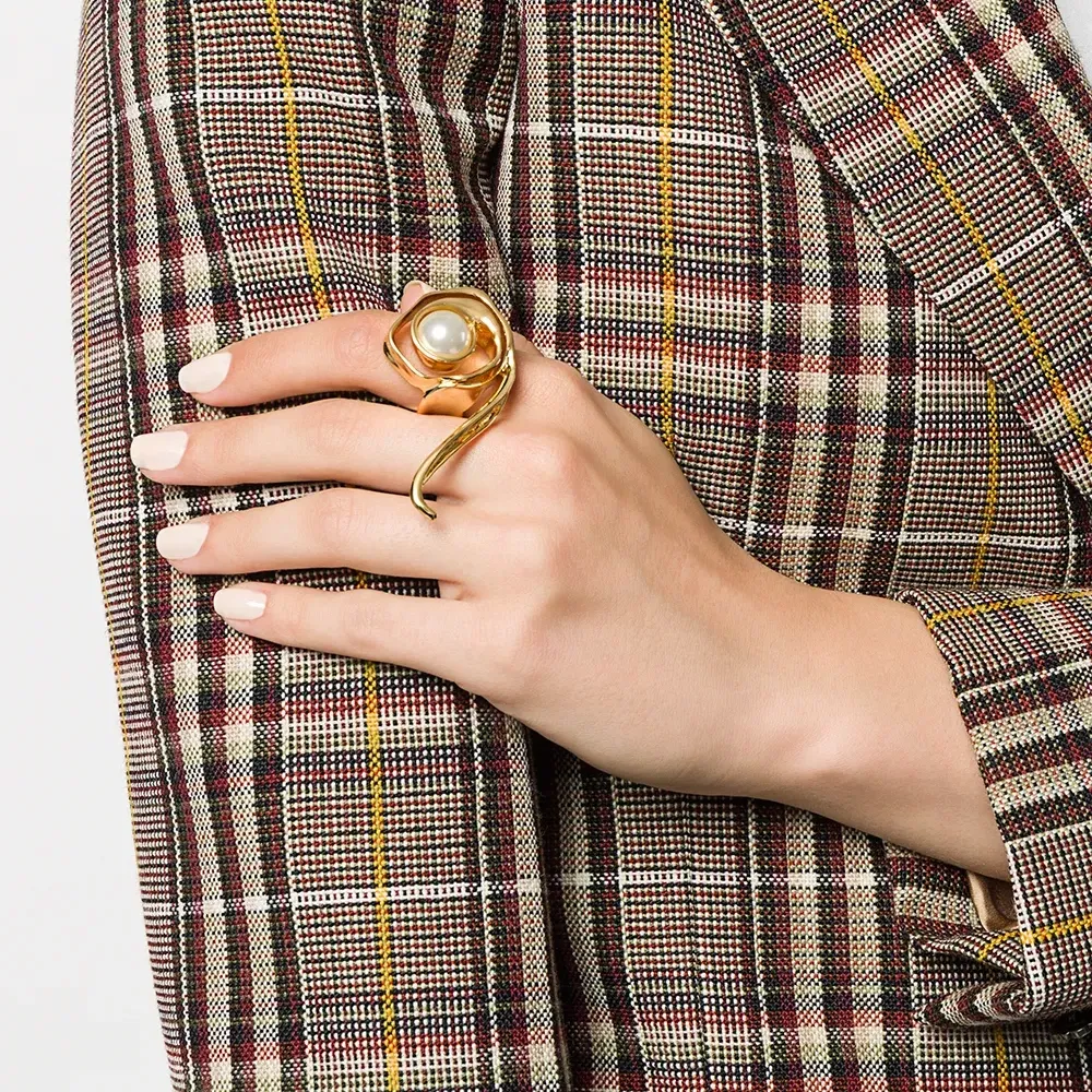 Кольцо в виде розы