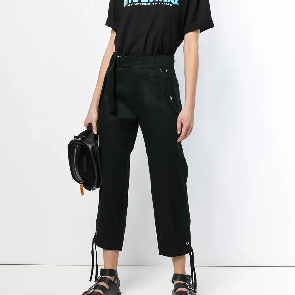 футболка с принтом логотипа