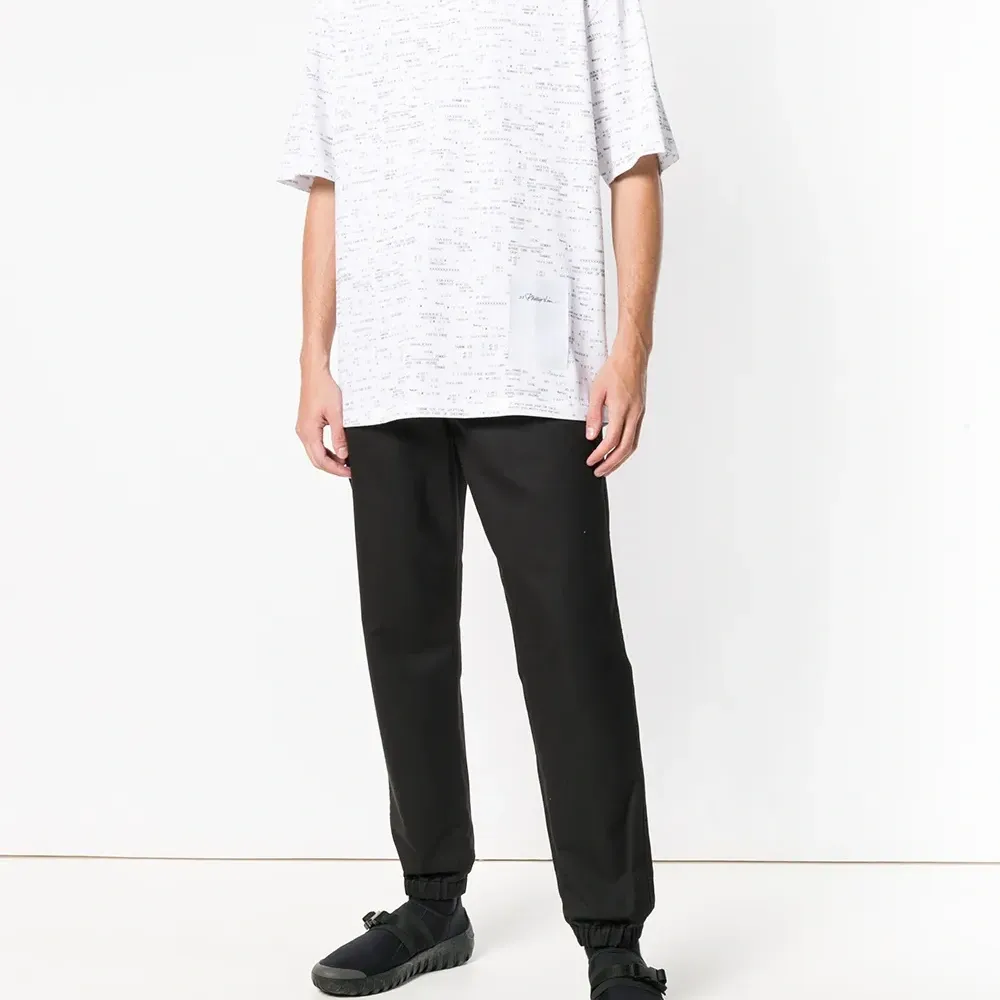 Спортивные брюки с карманами на молнии