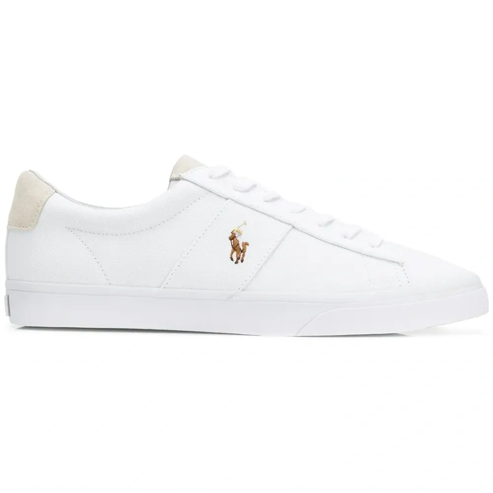 Кроссовки на шнуровке