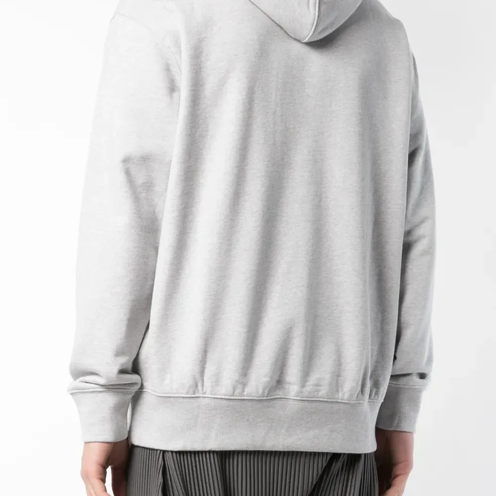 Толстовка с капюшоном и логотипом