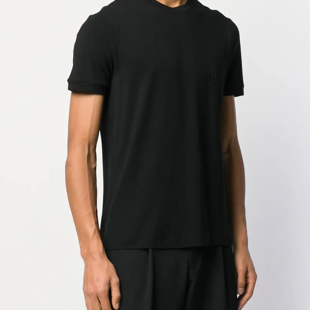 Футболка кроя слим