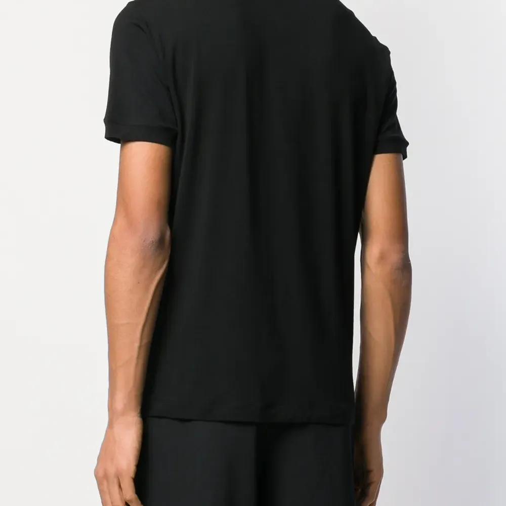 Футболка кроя слим