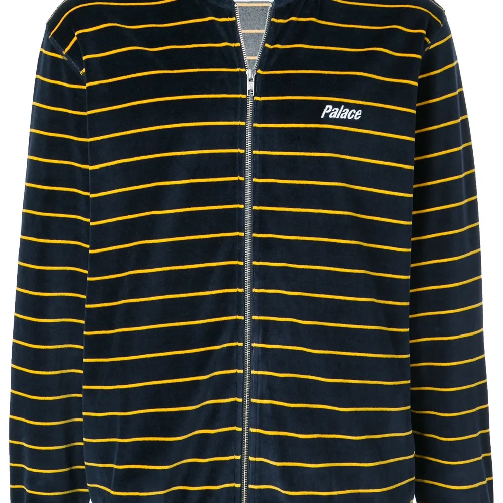 Бархатная толстовка на молнии