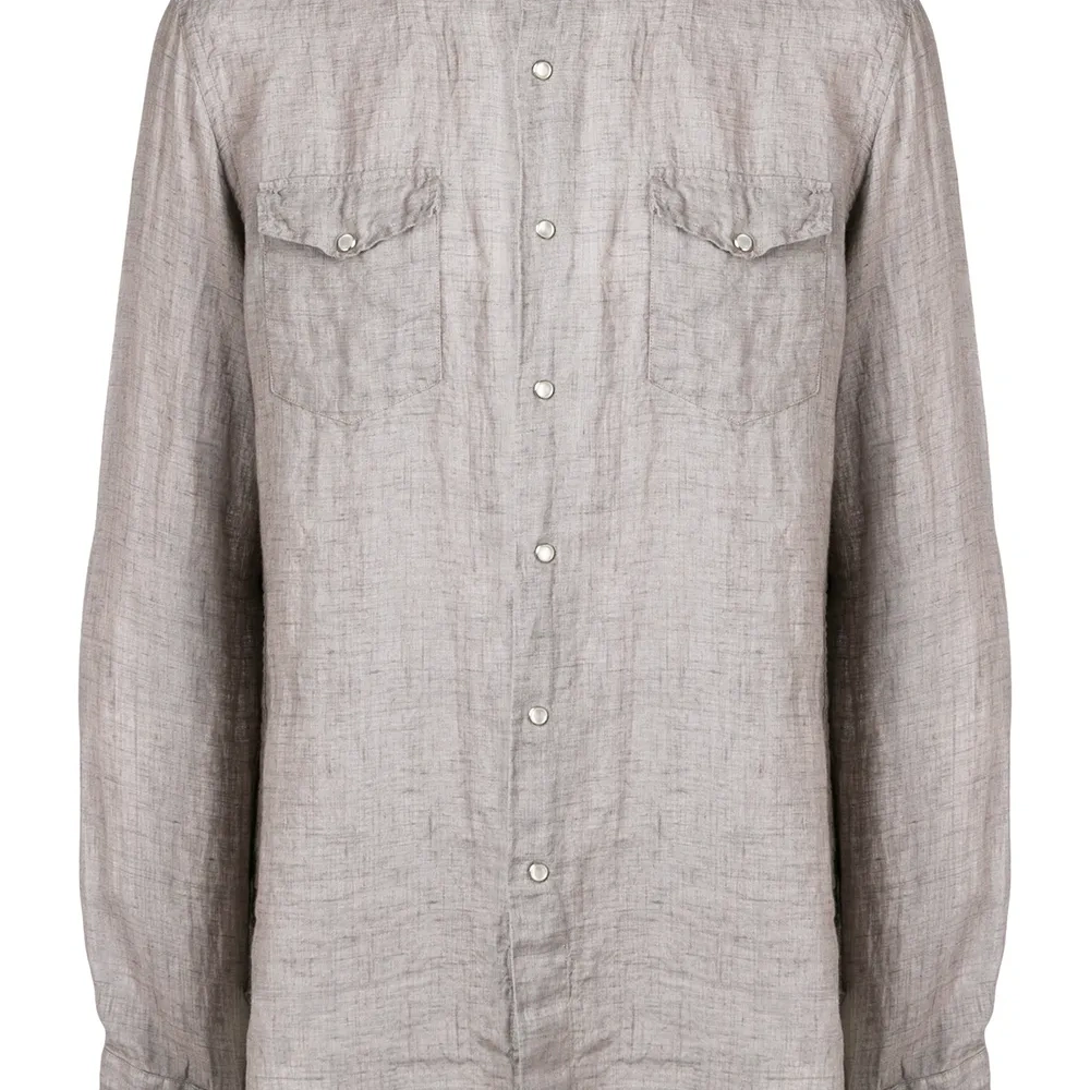 Рубашка с двумя карманами