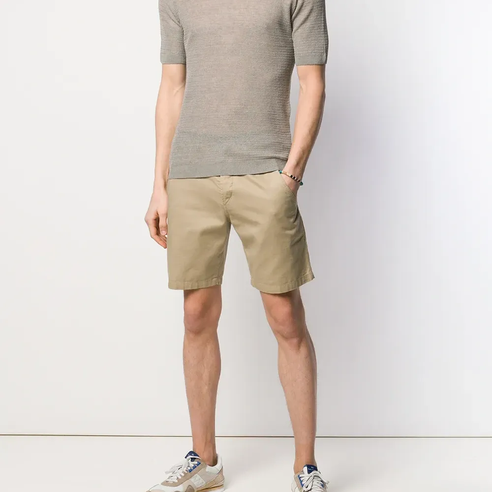 Трикотажная футболка с круглым вырезом