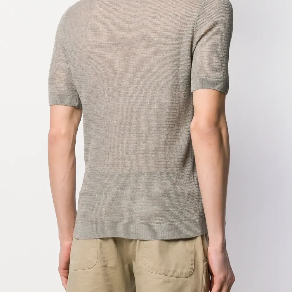 Трикотажная футболка с круглым вырезом