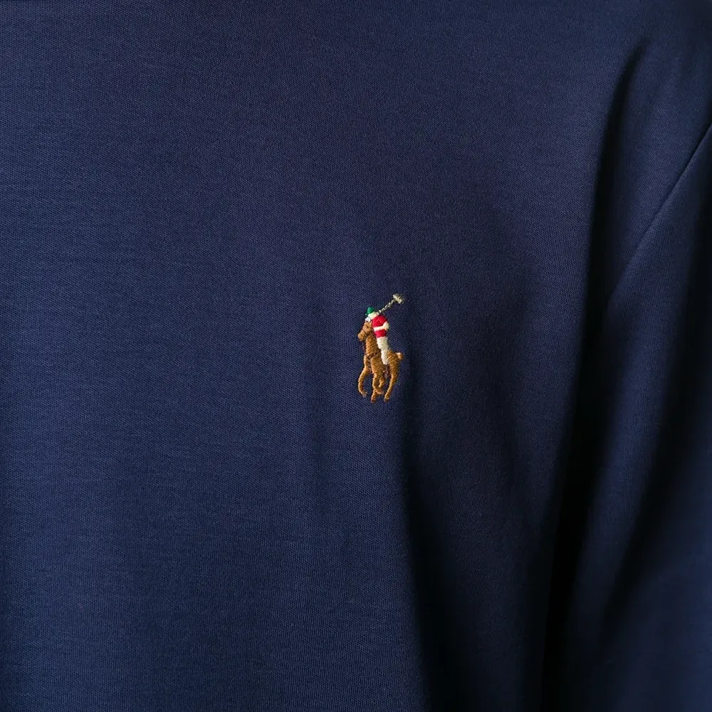 Футболка с длинными рукавами и вышитым логотипом Футболка с длинными рукавами и вышитым логотипом