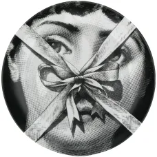 Декоративная настенная тарелка