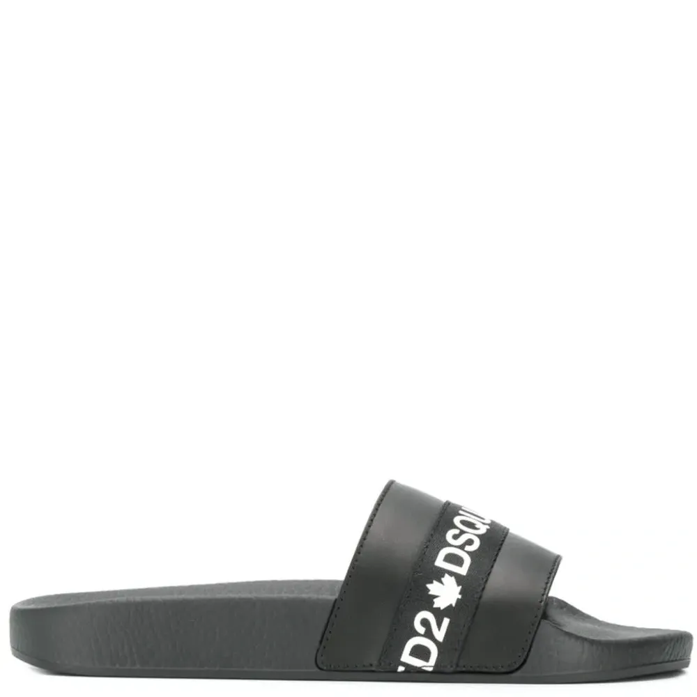 Шлепанцы с логотипом