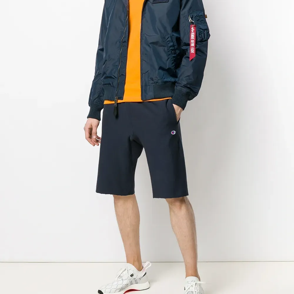 Куртка-бомбер с капюшоном