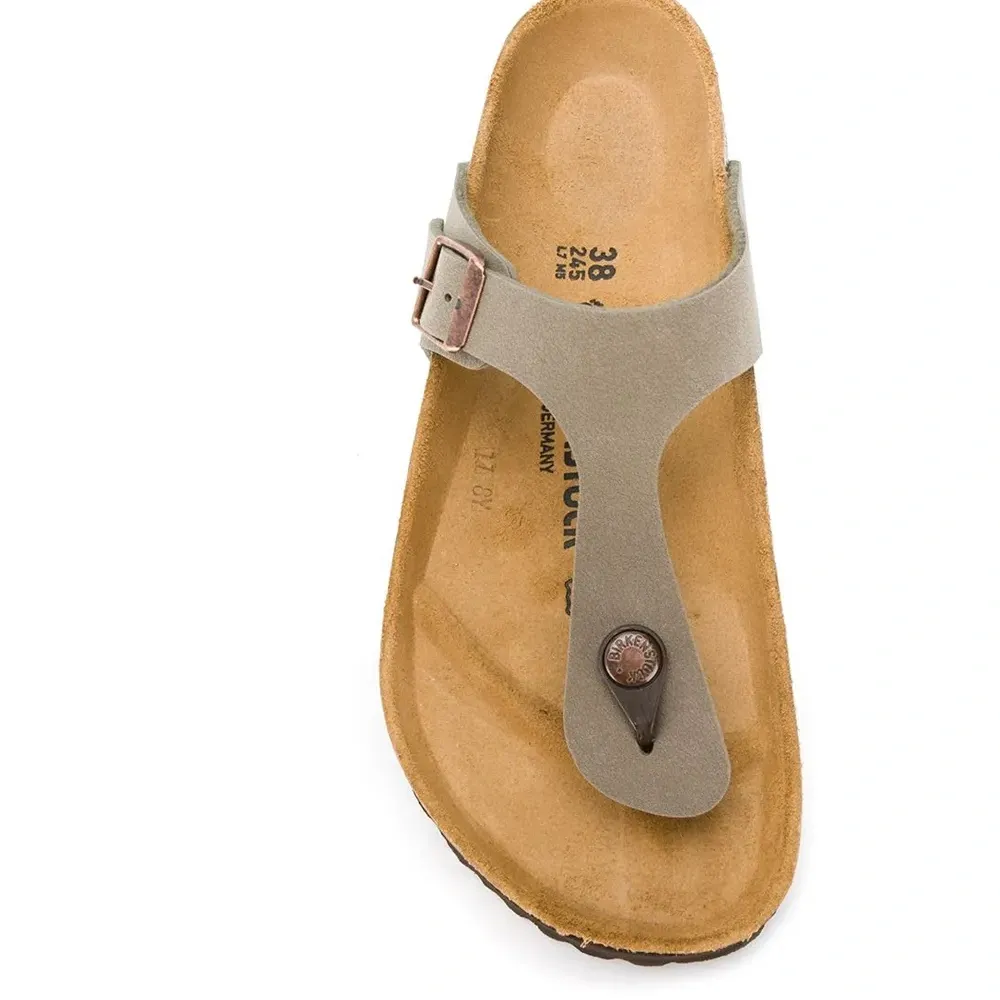 Сандалии с Т-образным ремешком