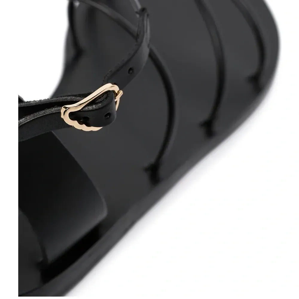 Сандалии Melovia с ремешками