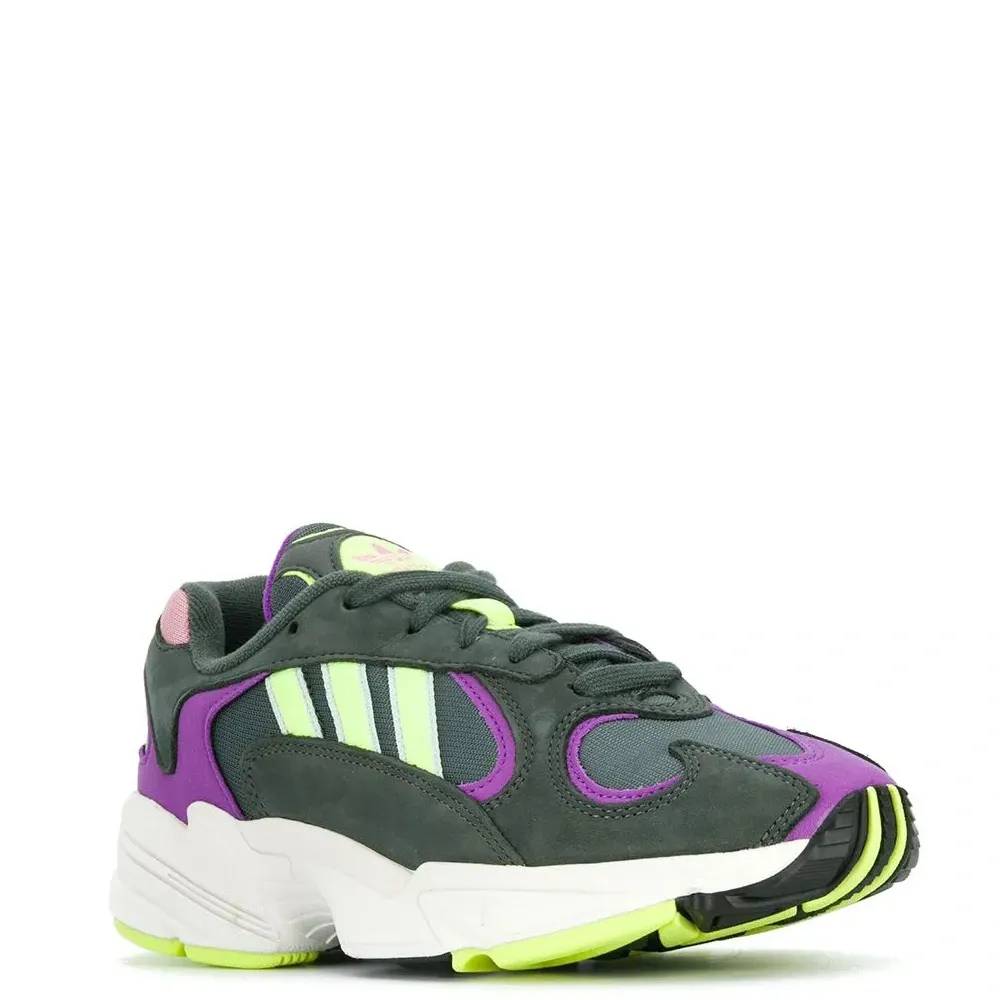 кроссовки Yung-1