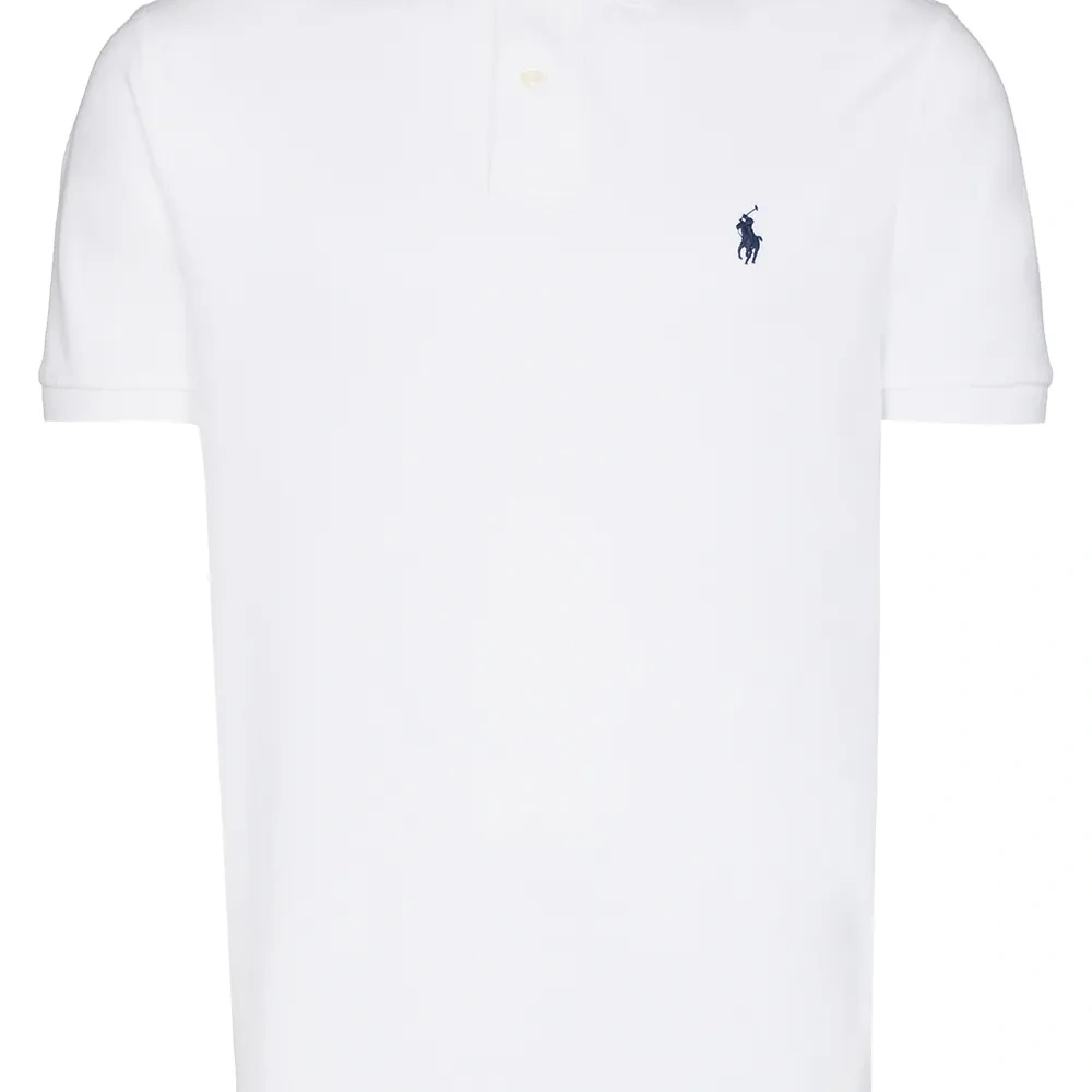 Рубашка поло с вышитым логотипом