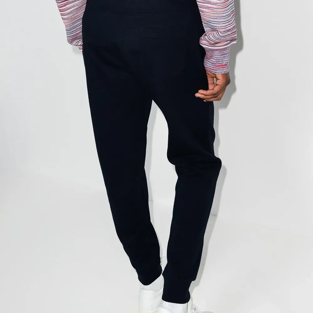 Спортивные брюки с вышитым логотипом