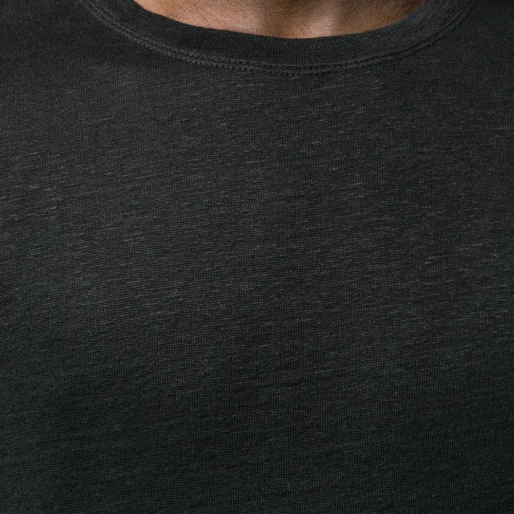 Футболка с круглым вырезом