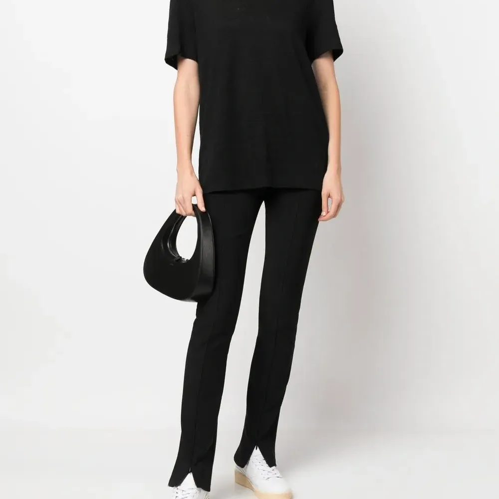 Футболка с круглым вырезом