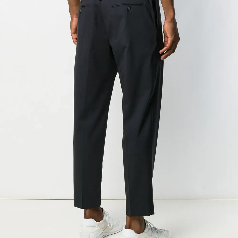 Укороченные брюки прямого кроя