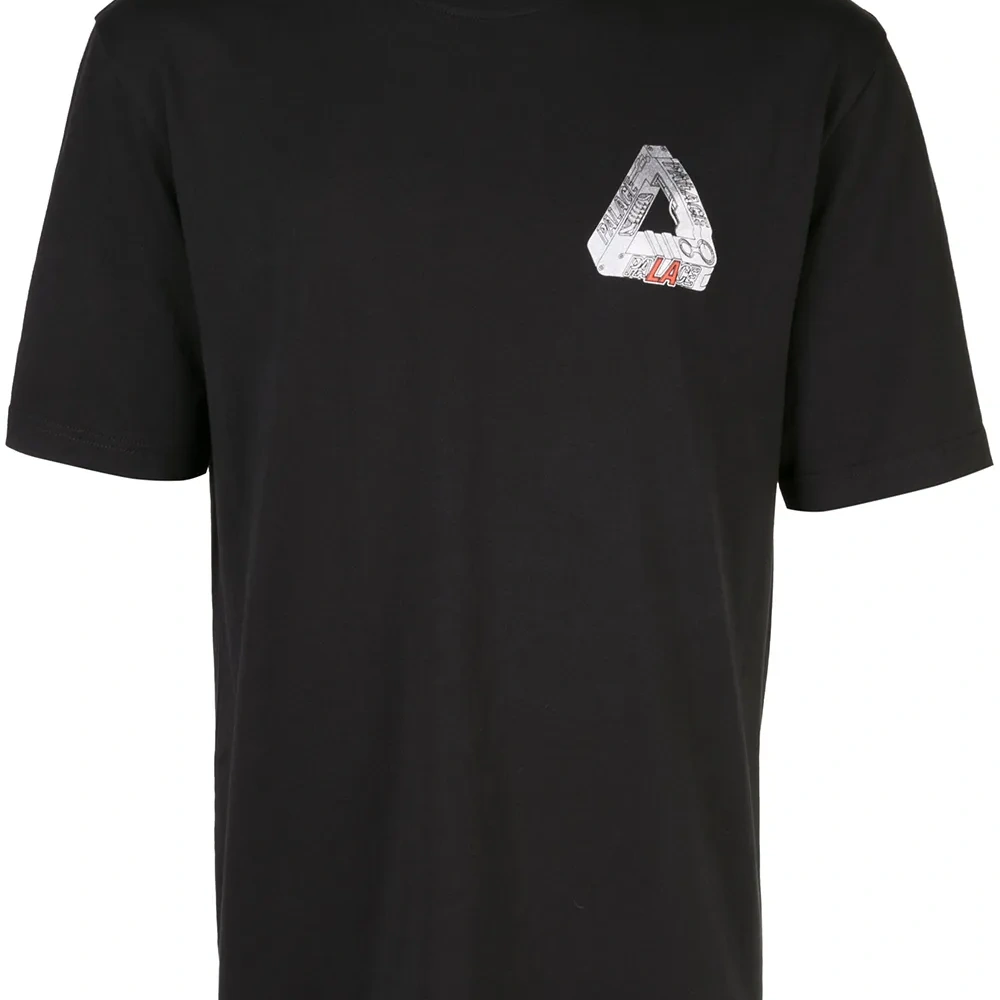 Футболка с логотипом