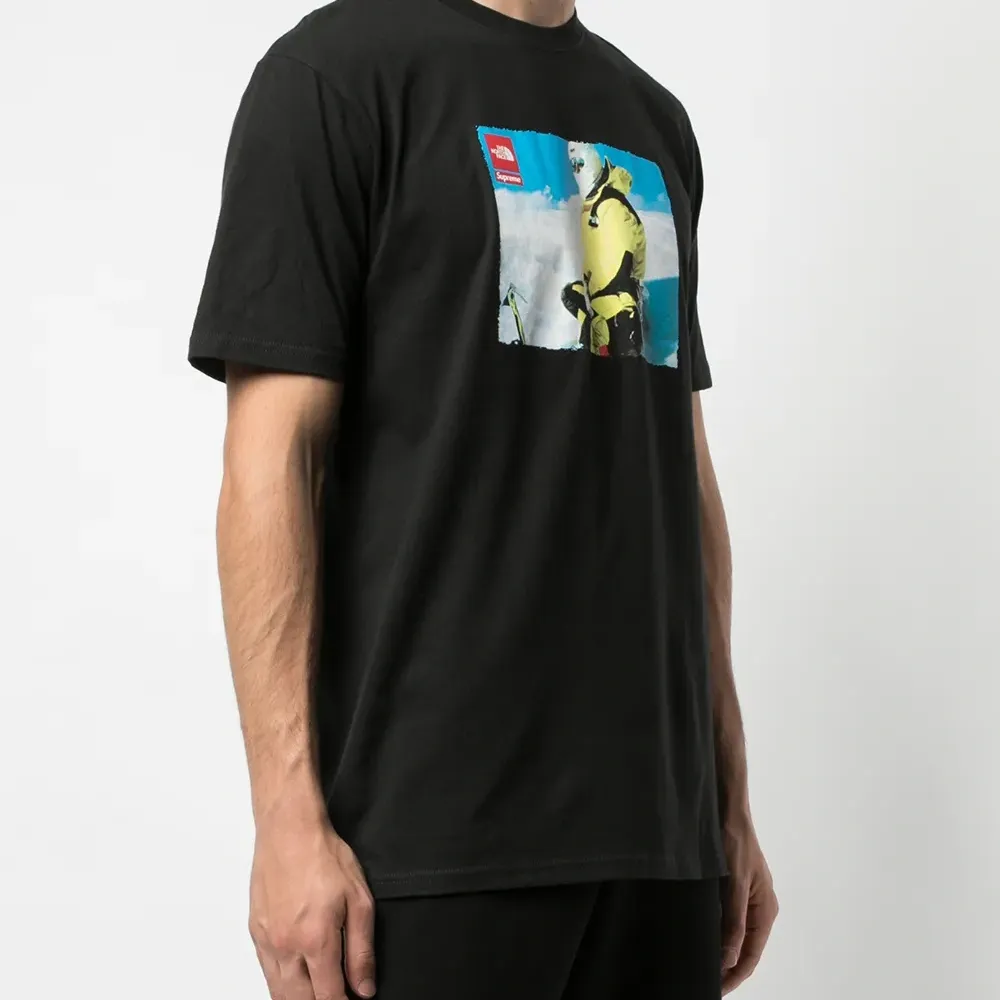 Футболка из коллаборации с The North Face