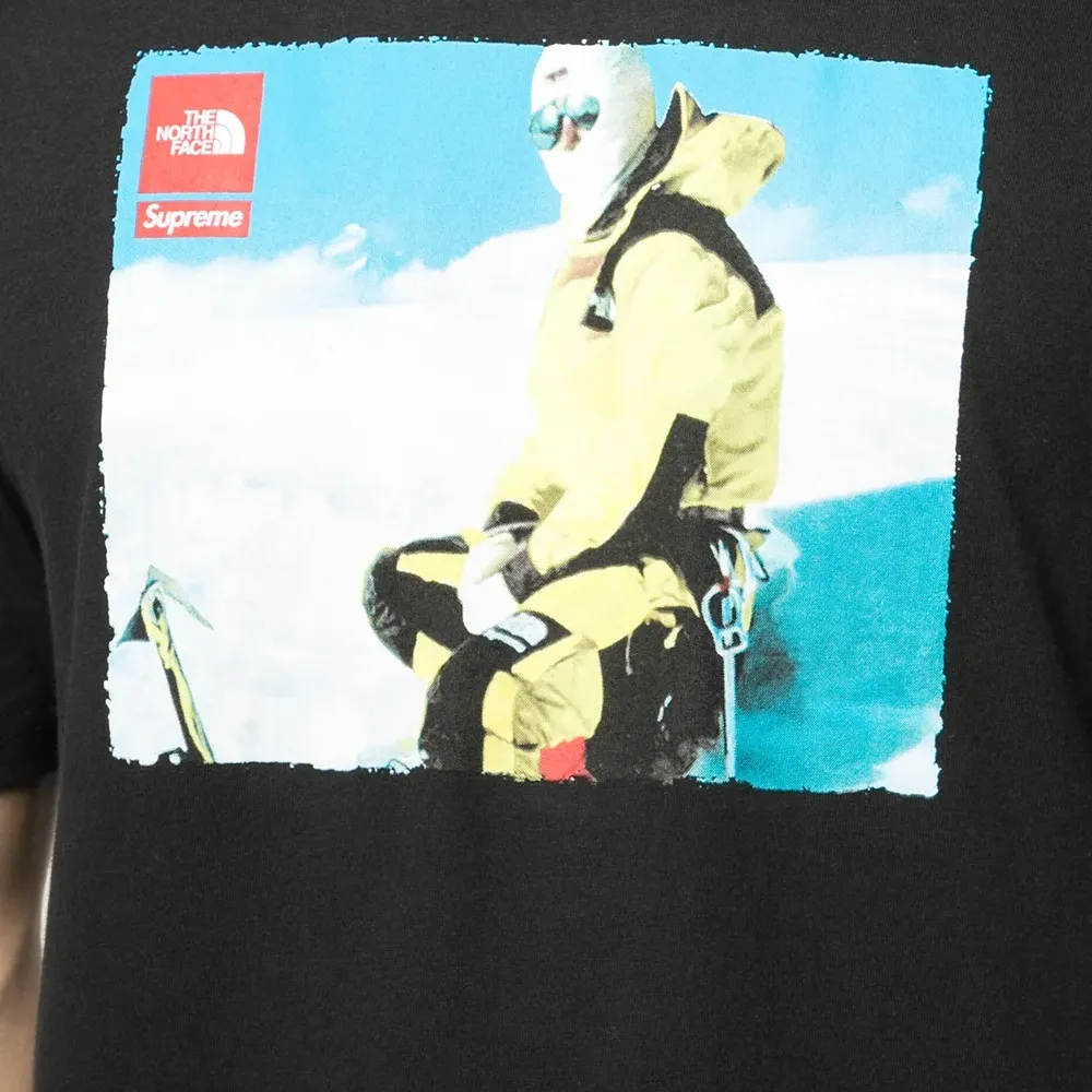 Футболка из коллаборации с The North Face
