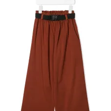 расклешенные брюки свободного кроя