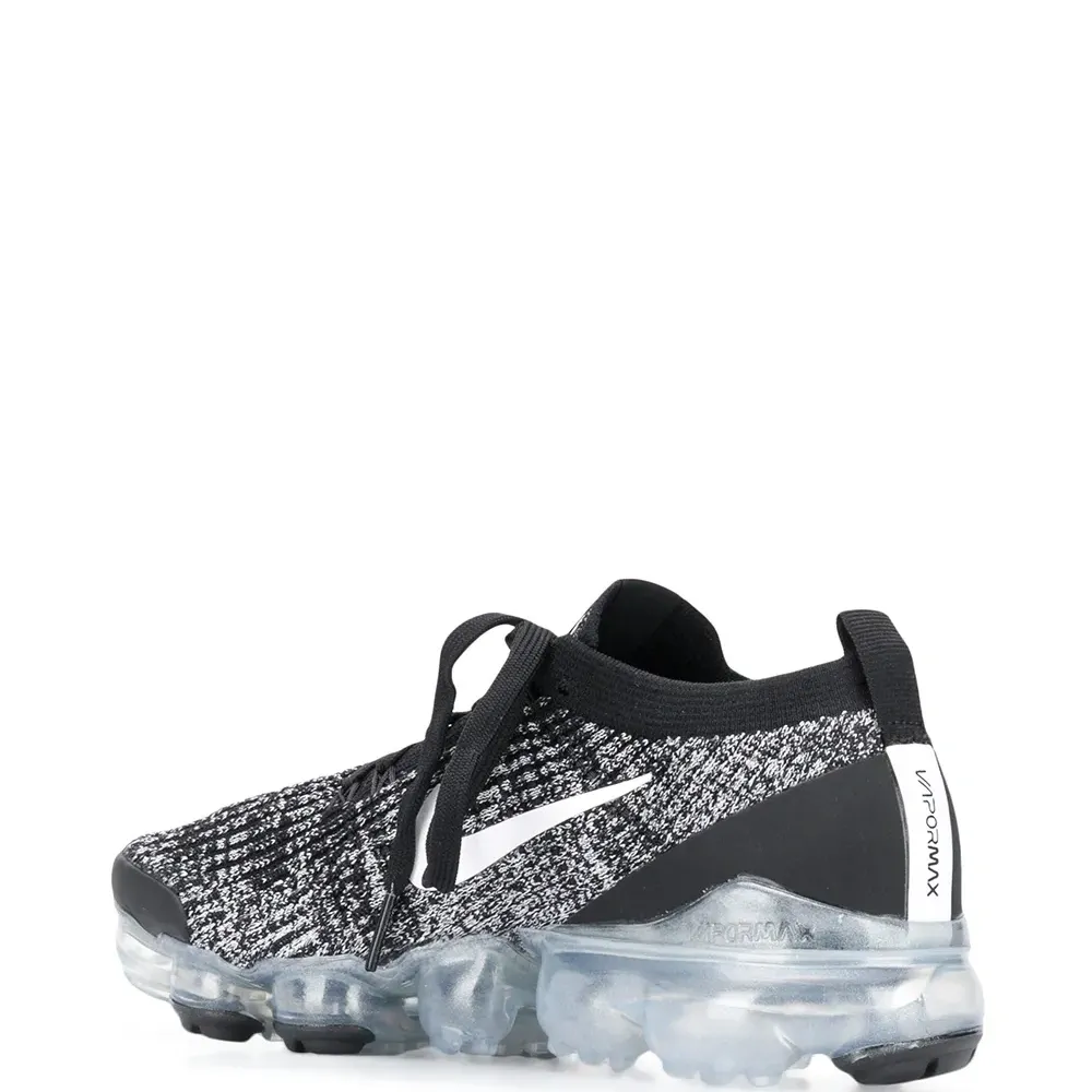 Кроссовки-носки с логотипом