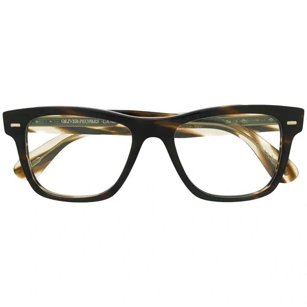 Очки в квадратной оправе