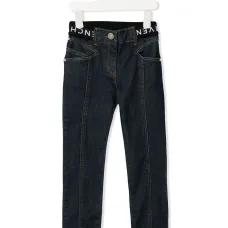 Джинсы с логотипом на поясе