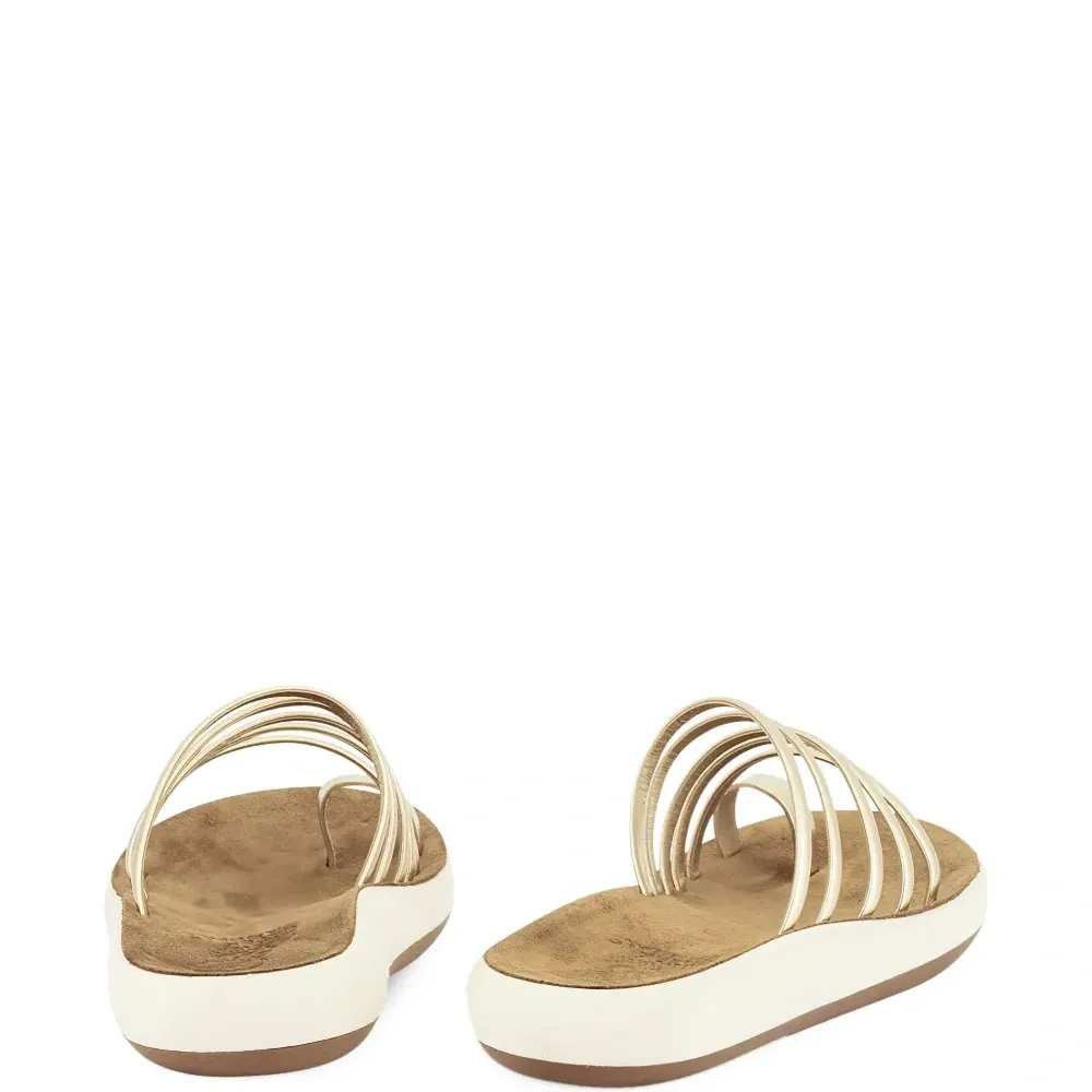 Сандалии с ремешками Сандалии с ремешками