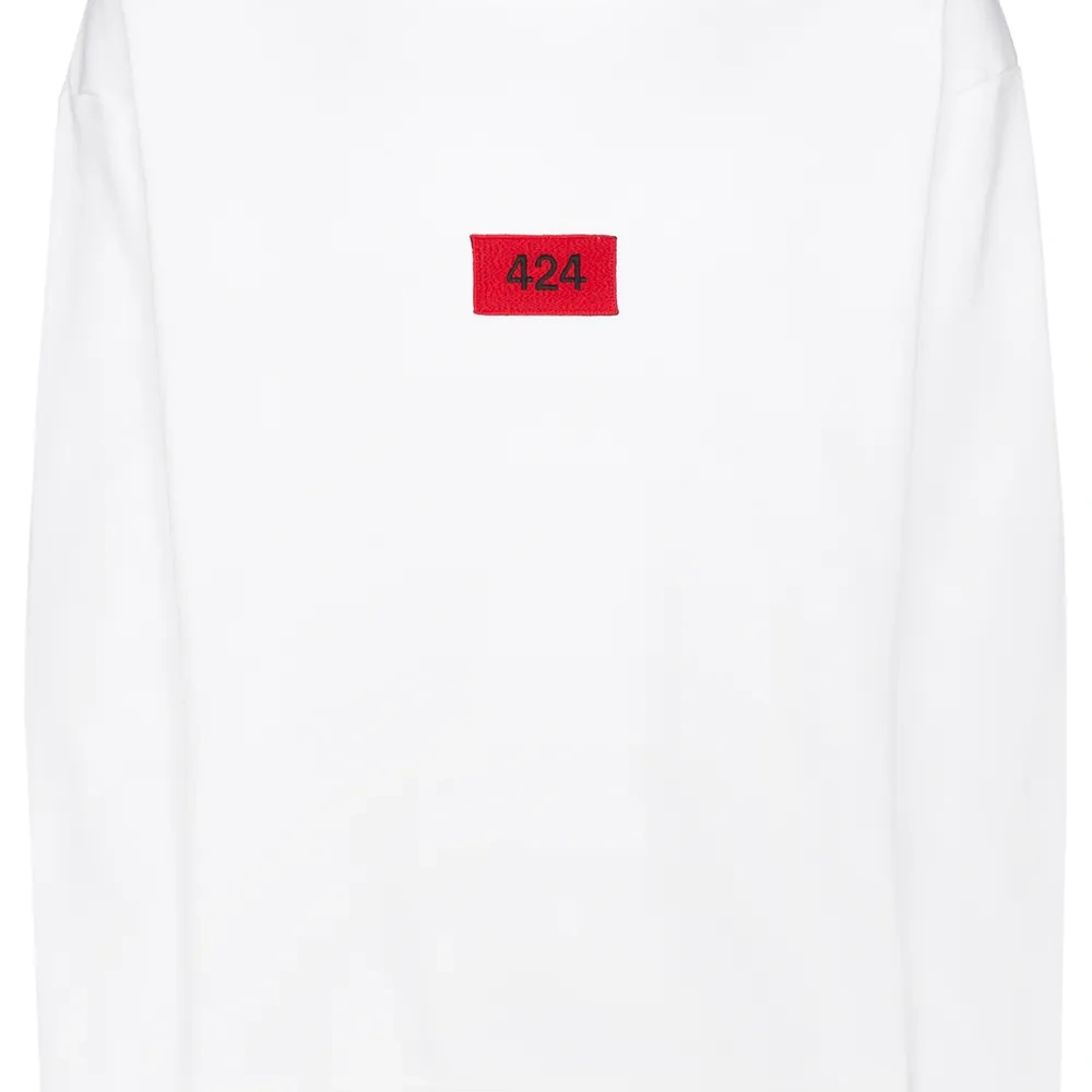 толстовка с нашивкой-логотипом