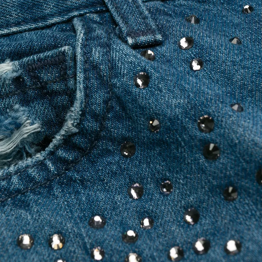 Декорированные джинсы