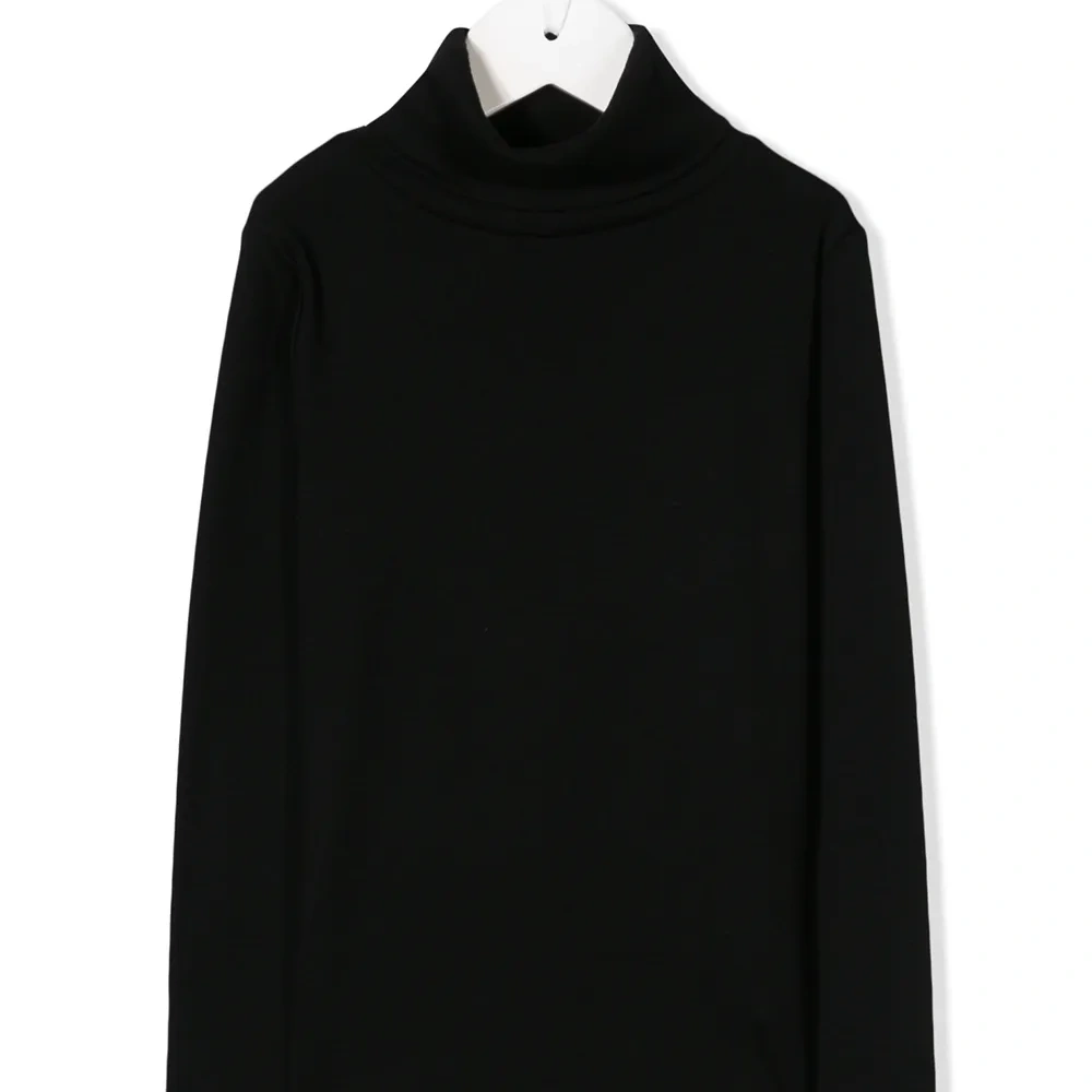 Джемпер с высоким воротником