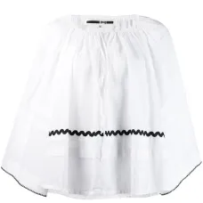 Топ с завязками на воротнике