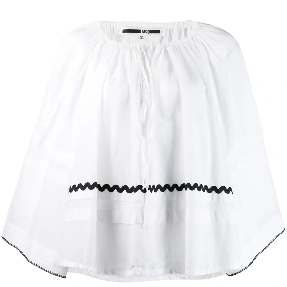 Топ с завязками на воротнике