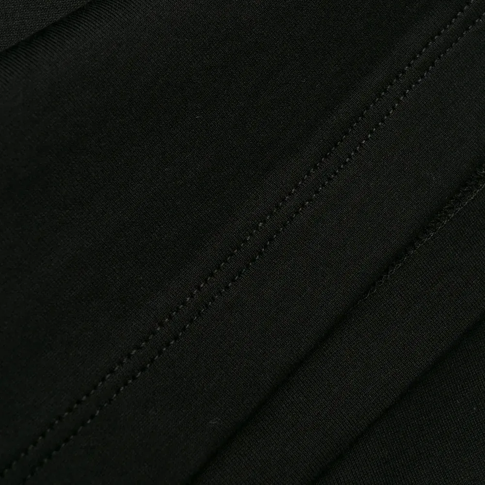 футболка с логотипом