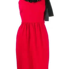 Креповое платье с цепочкой