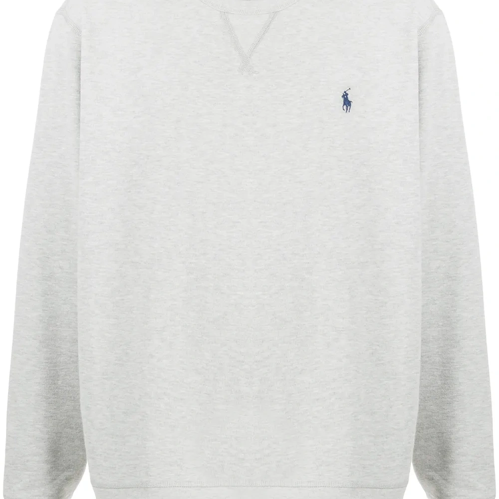 Толстовка с вышитым логотипом