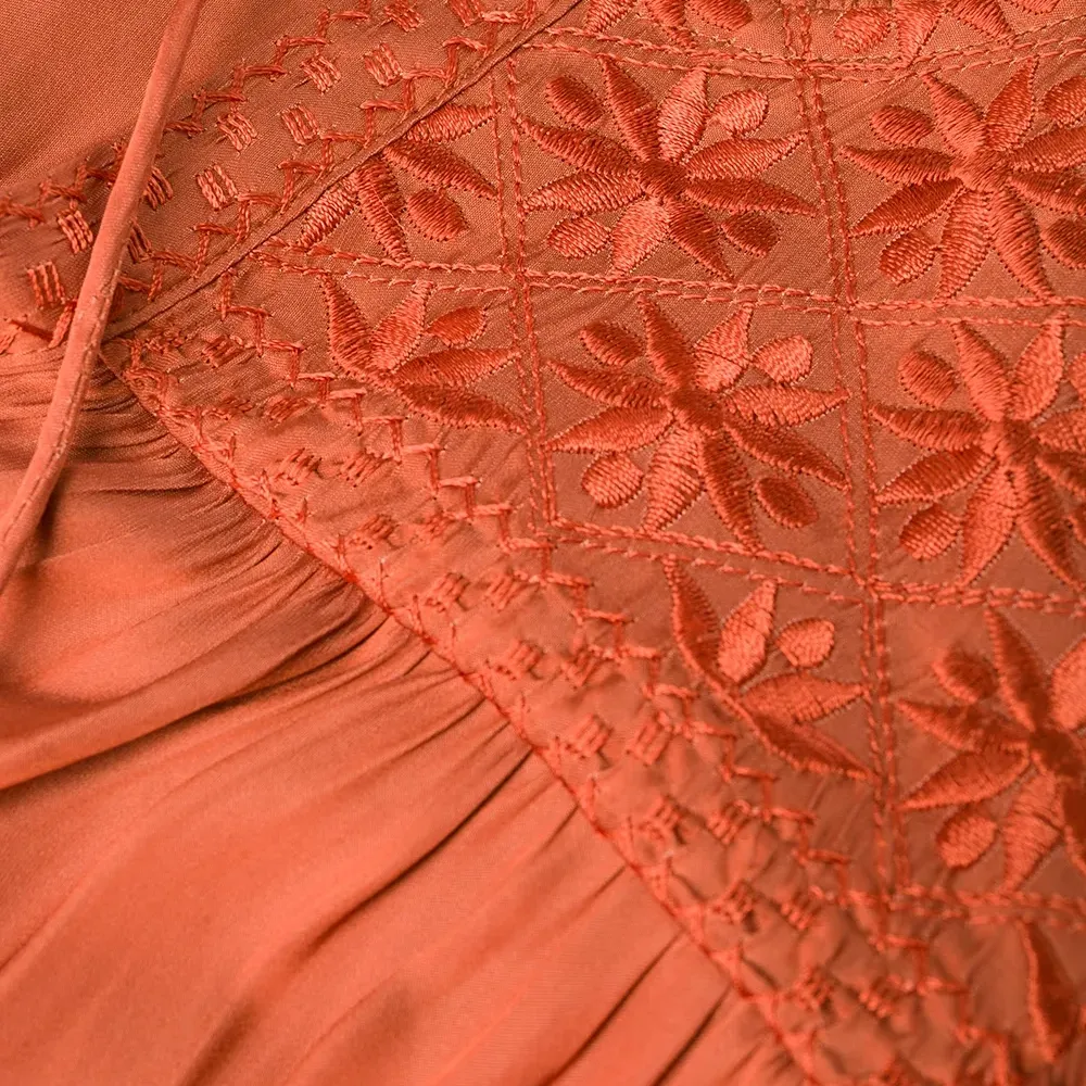 Блузка с пышными рукавами и сборками