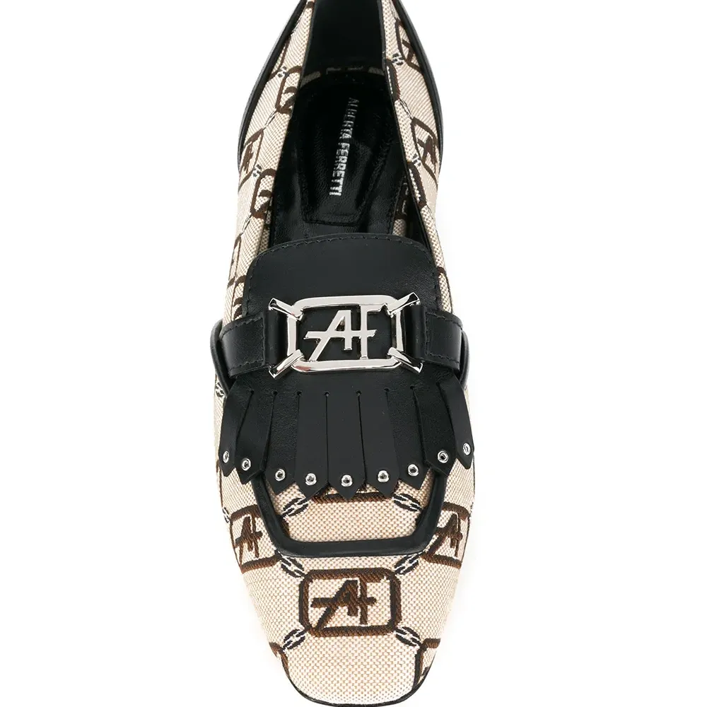 Лоферы с логотипом