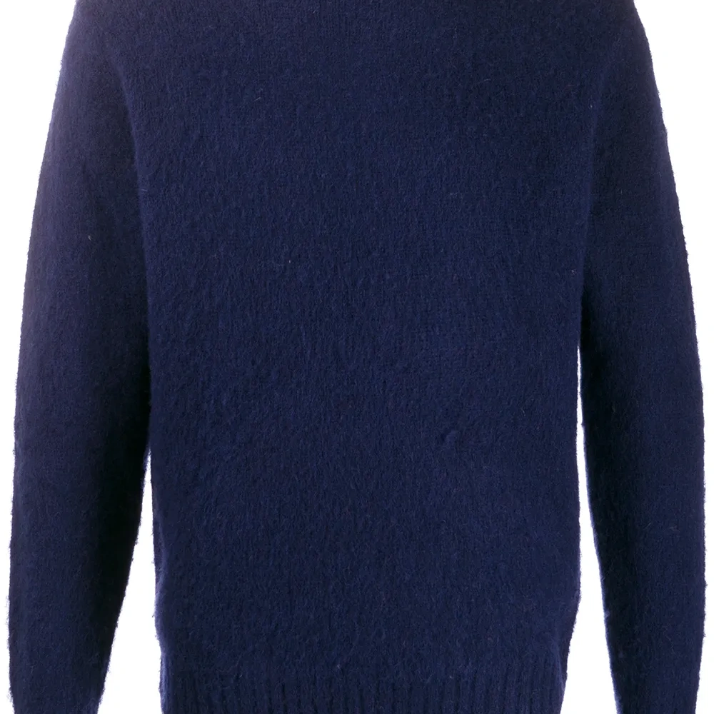 Джемпер с круглым вырезом