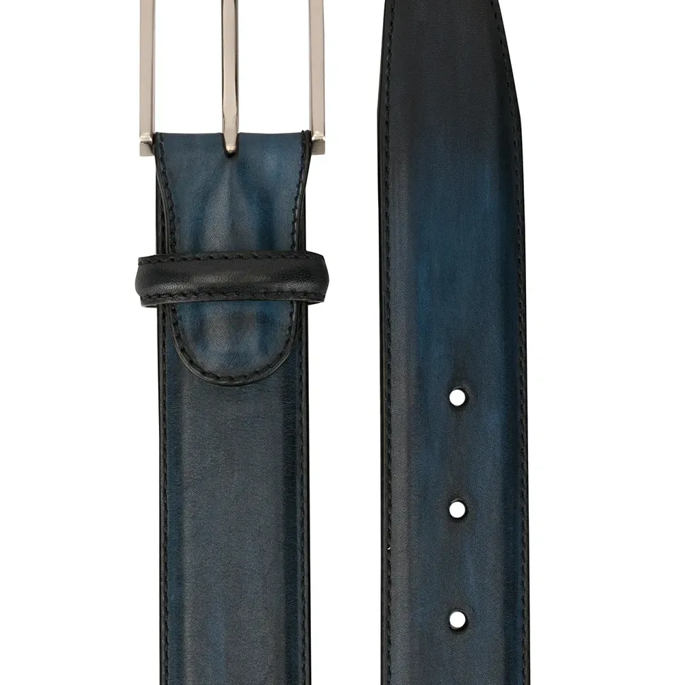 Ремень с пряжкой