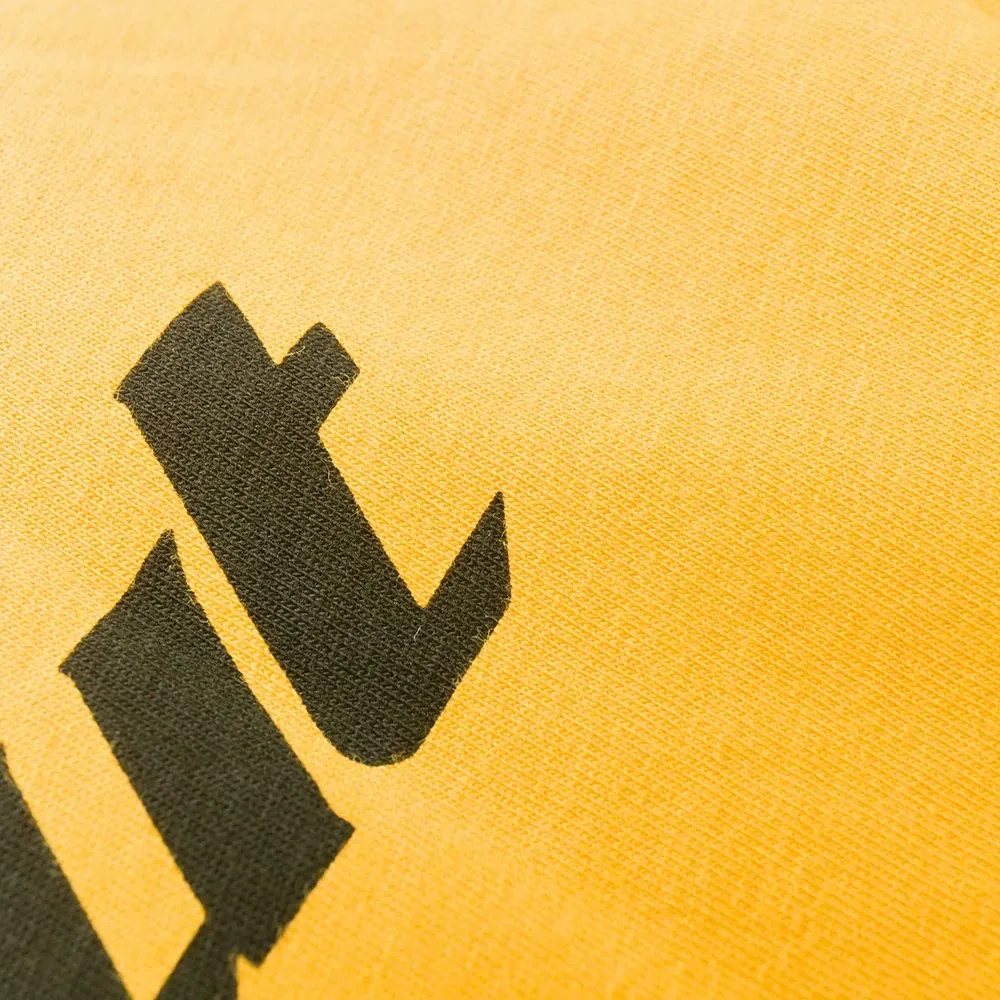 Футболка с логотипом