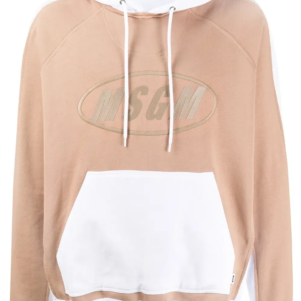 Толстовка с капюшоном и логотипом