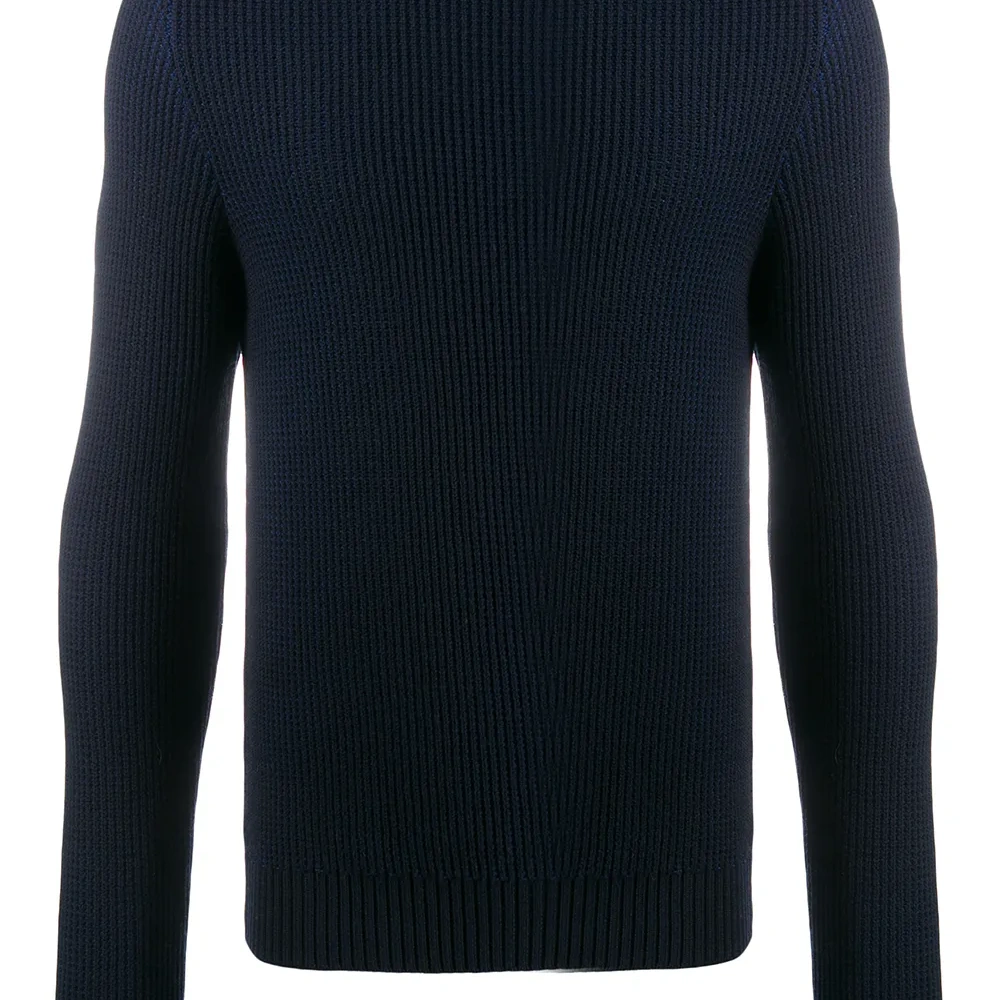 Свитер с круглым вырезом